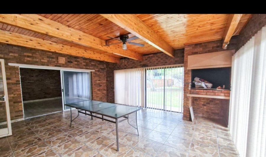 5 Bedroom Property for Sale in Elandsrand North West